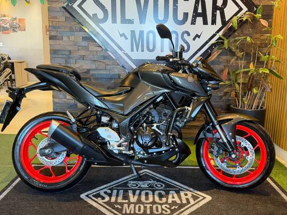 YAMAHA MT-03 ABS YAMAHA MT-03 ABS